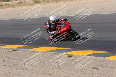 media/Oct-08-2022-SoCal Trackdays (Sat) [[1fc3beec89]]/Turn 7 Inside (145pm)/